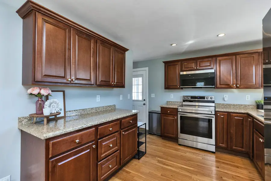 385 Hill Street, Manchester, NH 03102 - #3