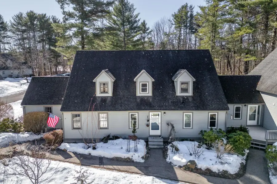 5 Glengarry Drive, Stratham, NH 03885 - #2
