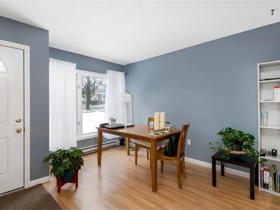 297 College Street #4C, Burlington, VT 05401 - #3