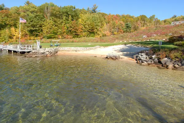 11-2 Mountain West Drive, Wolfeboro, NH 03894