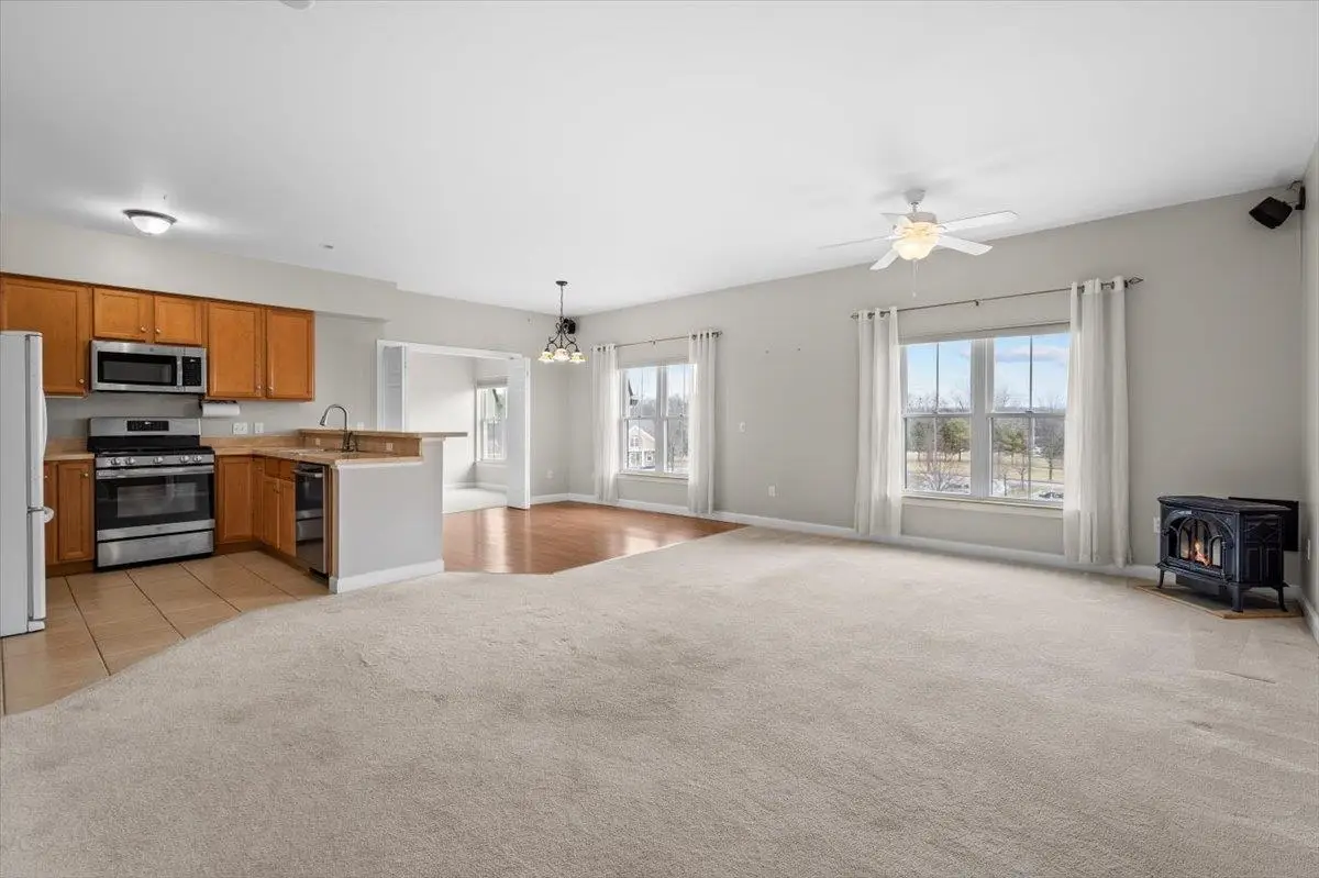 33 Naomis Way #302, Colchester, VT 05446 - #1