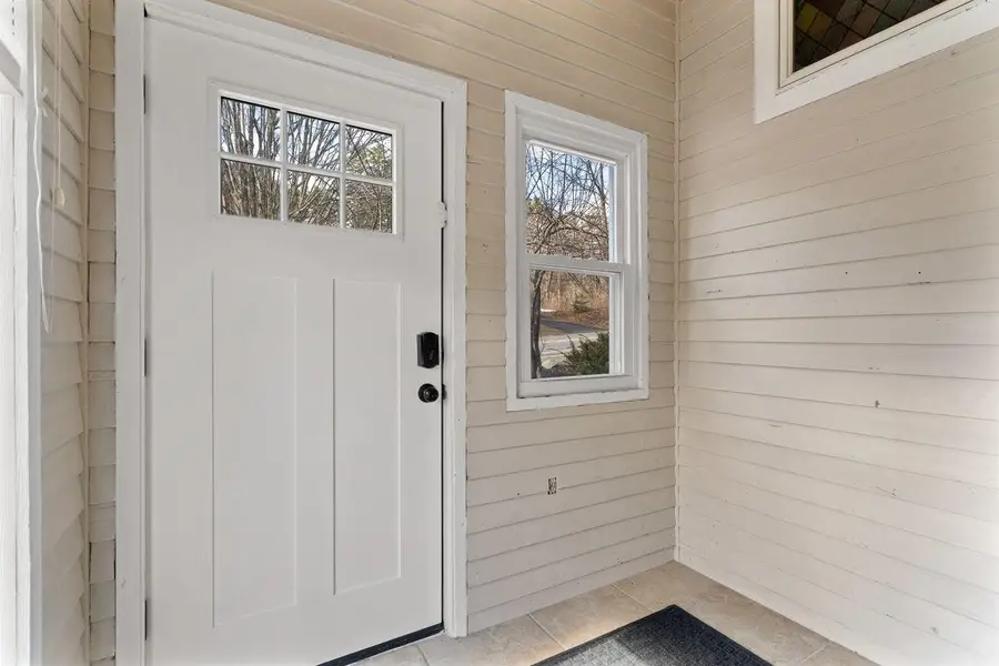 62 Hooksett Road, Auburn, NH 03032 - #2