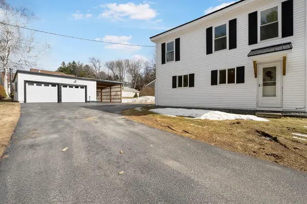 84 Hillside Avenue, Northumberland, NH 03582