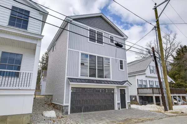 44 Centenary Avenue, Laconia, NH 03246