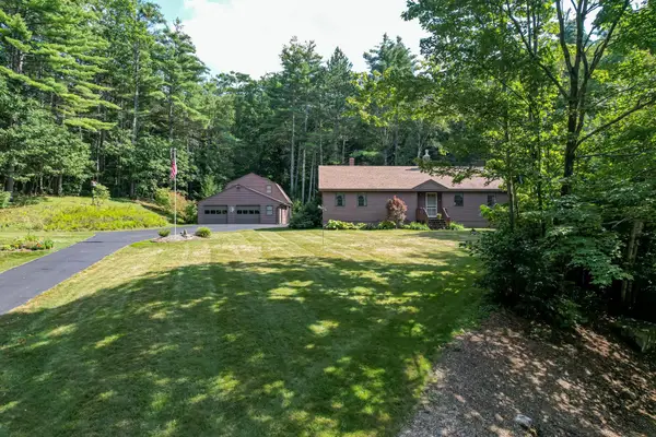13 Evans Road, Hebron, NH 03241