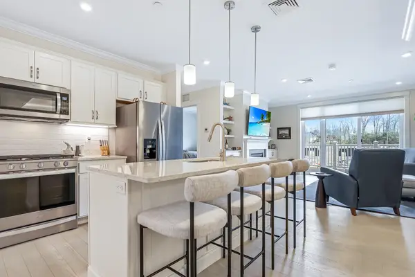 7 Longview Drive #204, Atkinson, NH 03811