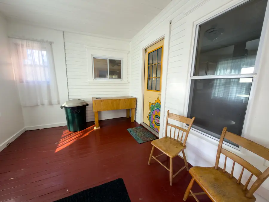 97 School Street, Saint Johnsbury, VT 05819 - #3