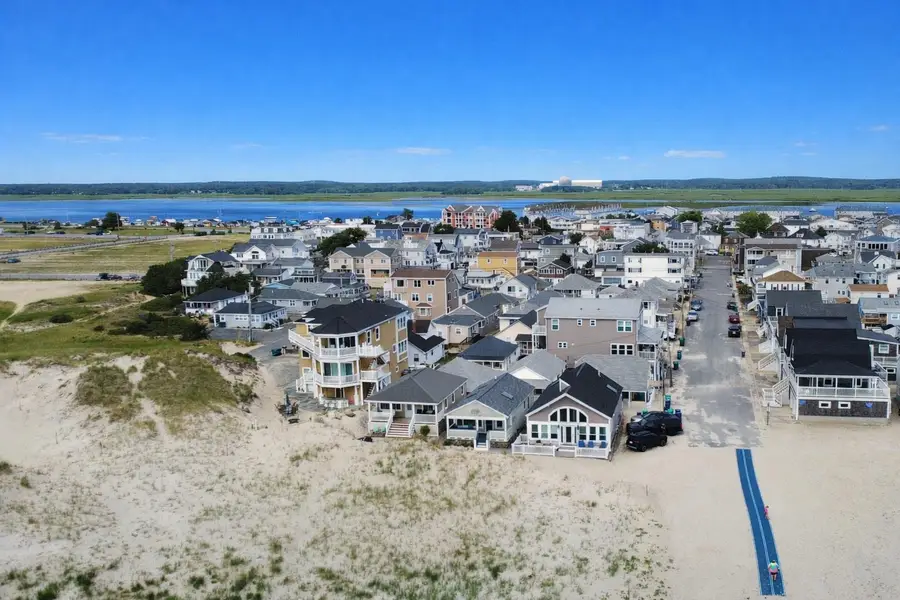 14-16 Dover Avenue, Hampton, NH 03842 - #3