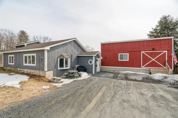 13 Maple Street, Springfield, VT 05150