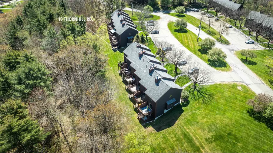 10 Thornhill Road, Stratham, NH 03885 - #3