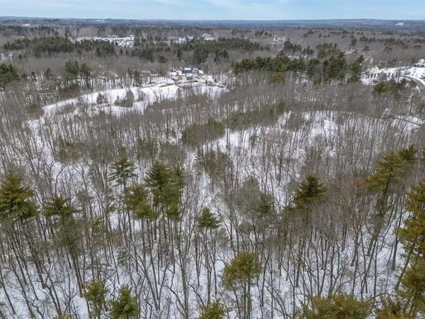 51 Pond Street, Newton, NH 03858