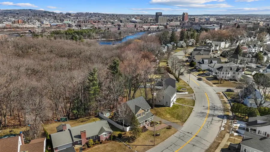 523 Coolidge Avenue, Manchester, NH 03102 - #2