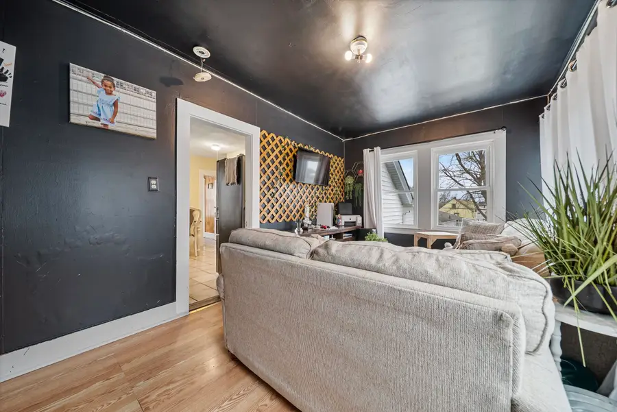 17 1/2 Balcom Street, Nashua, NH 03060 - #3