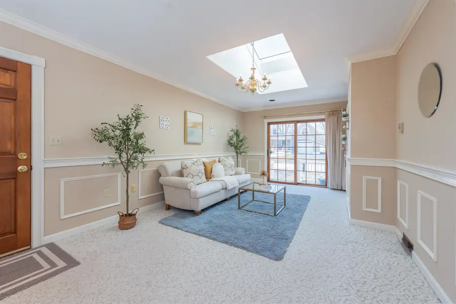 11 Suzanne Drive, Portsmouth, NH 03801 - #3