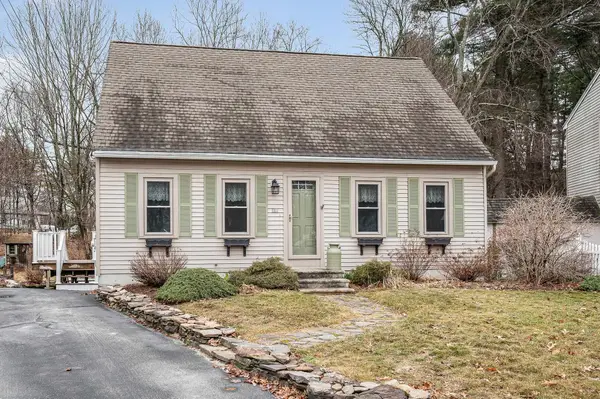 11 Linden Street, Hudson, NH 03051