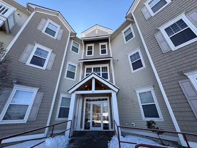 61 Pearl Street #33, Essex Junction, VT 05452 - #1