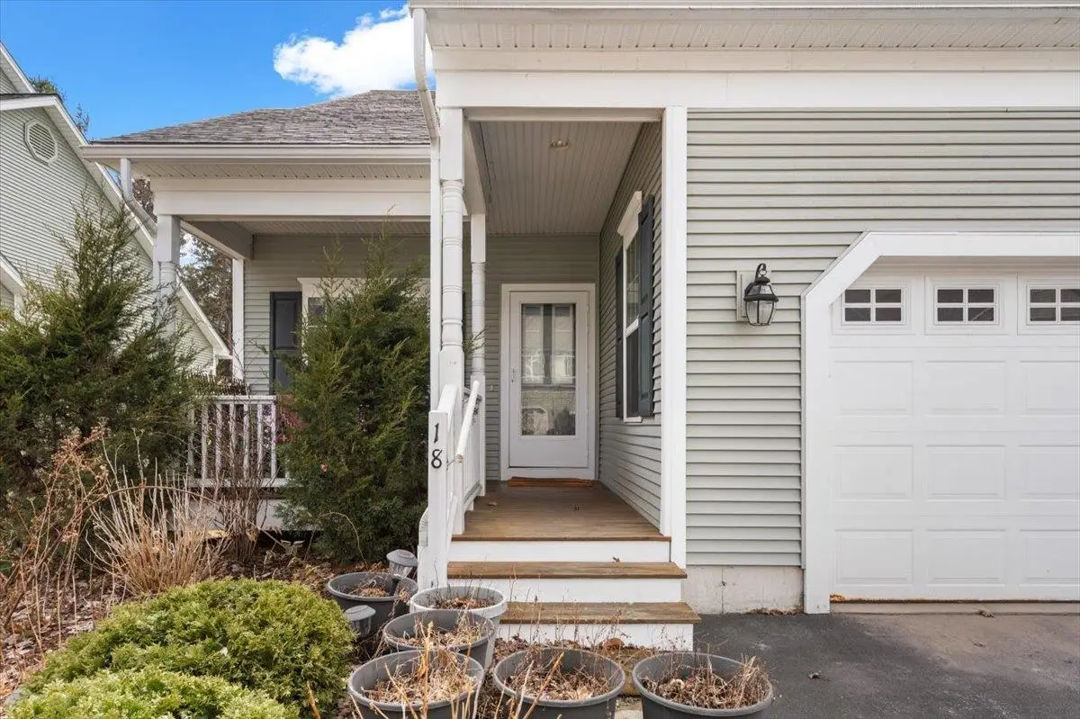 18 Dunbar Drive, Essex Junction, VT 05452 - #1