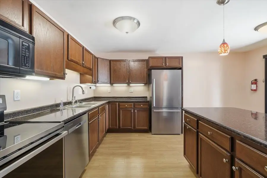 53 Twin Oaks Terrace, South Burlington, VT 05403 - #3