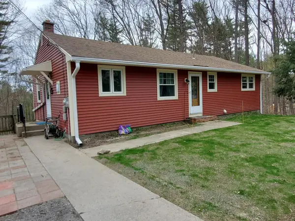 39 Longwood Drive, Swanzey, NH 03431-4517