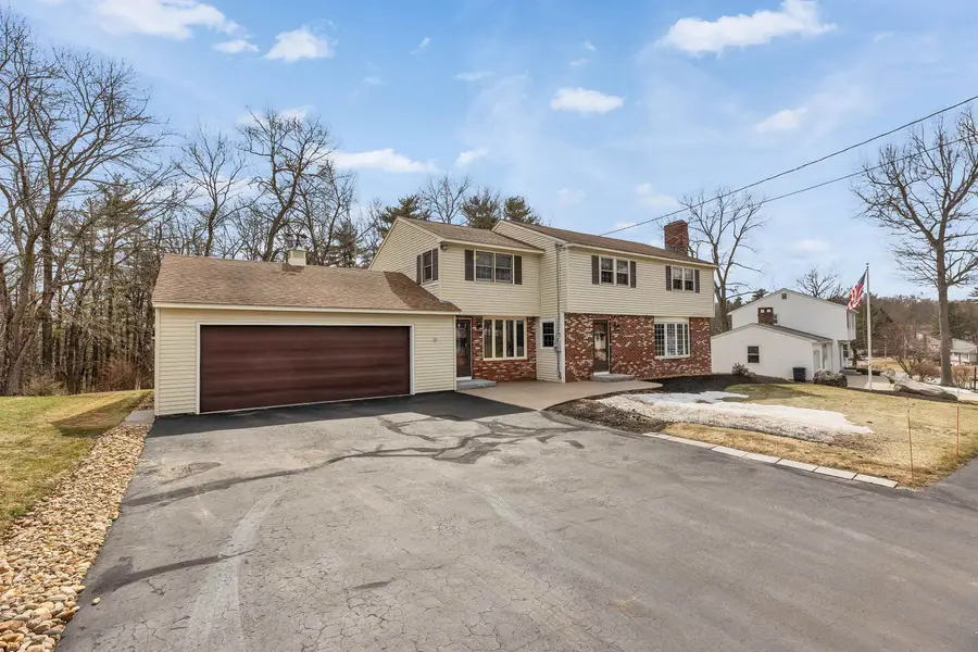 22 Taschereau Boulevard, Nashua, NH 03062 - #2