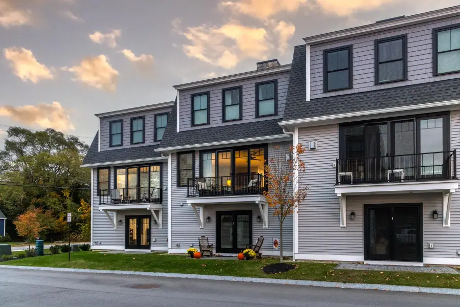 4 LITTLE BAY Drive, Dover, NH 03820 - #3