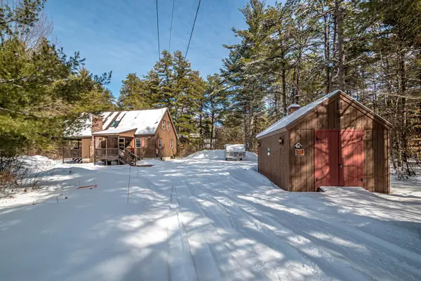 31 McGrew Drive, Tamworth, NH 03886