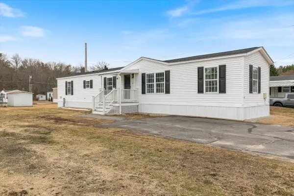 85 Caddy Drive, Salem, NH 03079