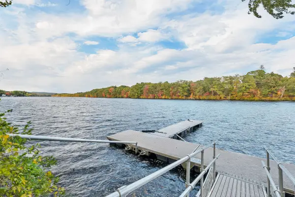 17 River Front Drive #3, Manchester, NH 03102