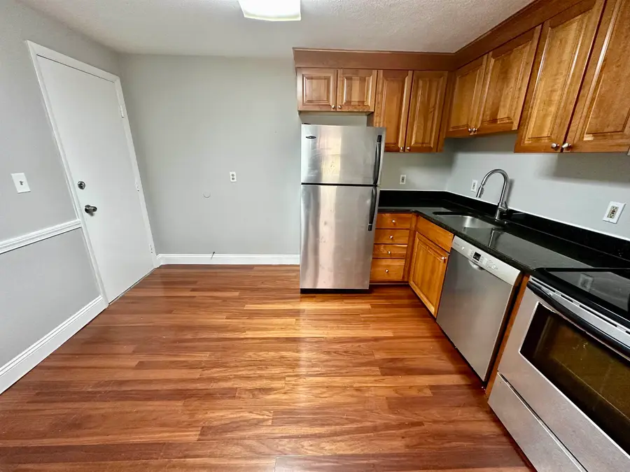 33 Andrew Street #12, Manchester, NH 03104 - #2
