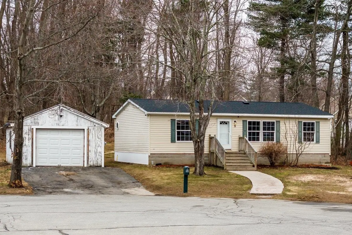 9 True Lane, Seabrook, NH 03874 - #1