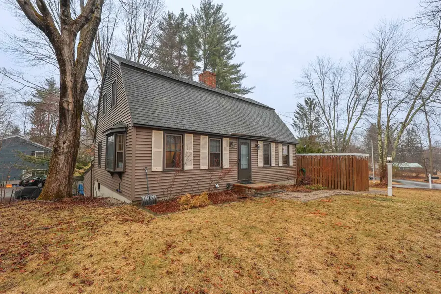 10 Martha Drive, Derry, NH 03038 - #3