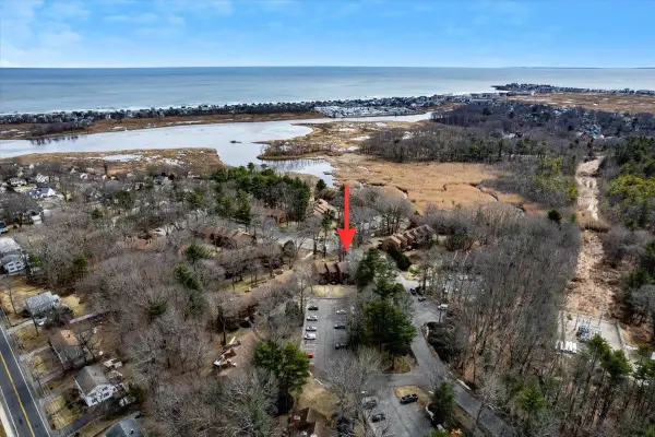 28 Dunvegan Woods Drive, Hampton, NH 03842