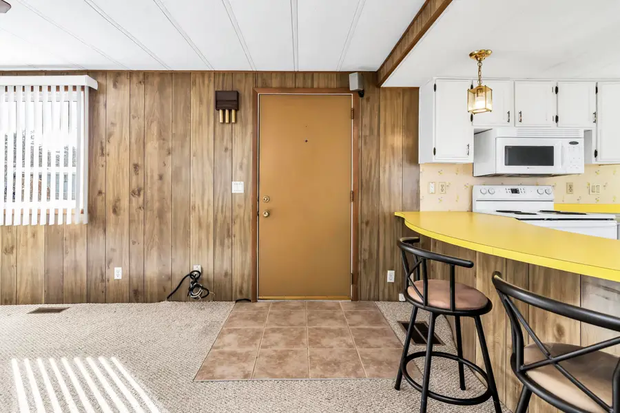 47 Scott Avenue, Seabrook, NH 03874 - #3