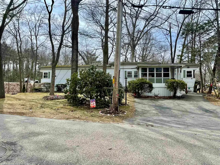86 Brown Avenue, Seabrook, NH 03874 - #2