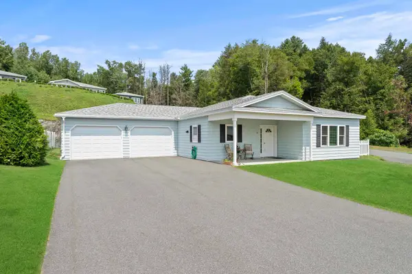 77 Buttonwood Drive, Brattleboro, VT 05301