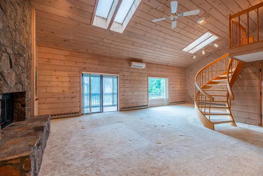 8920 Sage Hill Road, Manchester Center, VT 05255 - #2