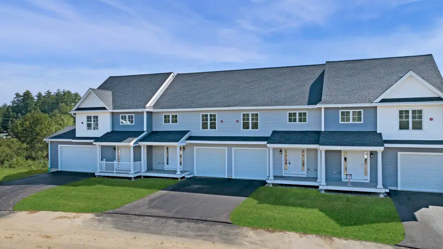 63 Crestview Way, Raymond, NH 03077 - #3