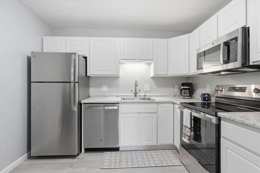 15 Lovell Street #17, Nashua, NH 03060 - #3