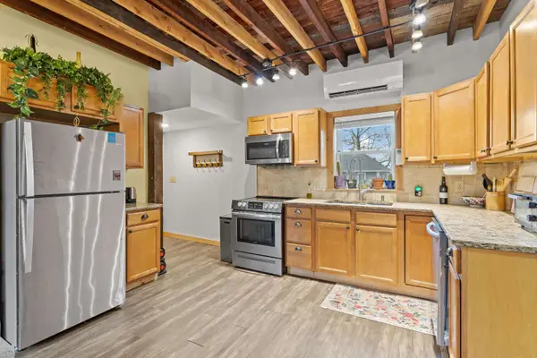 142 Broadway #3, Dover, NH 03820