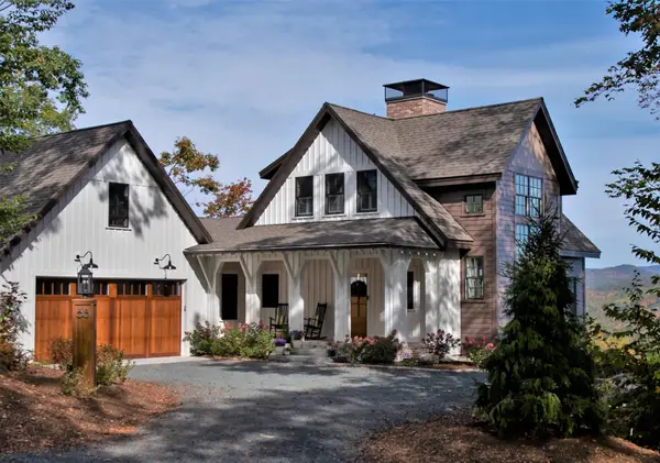 68 Ridge Road, Ashland, NH 03217