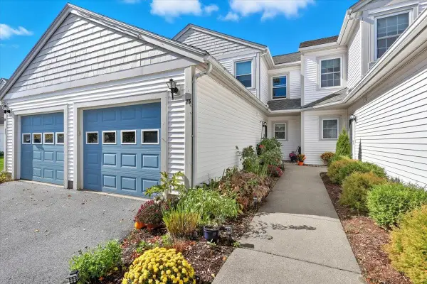 73 Saybrook Road, Essex, VT 05452