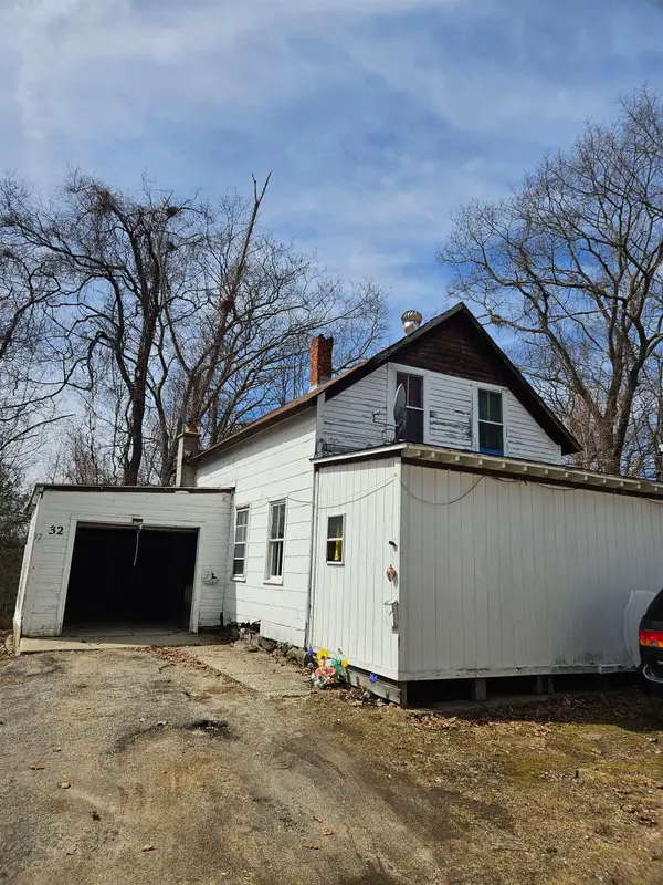 32 Charles Street, Keene, NH 03431