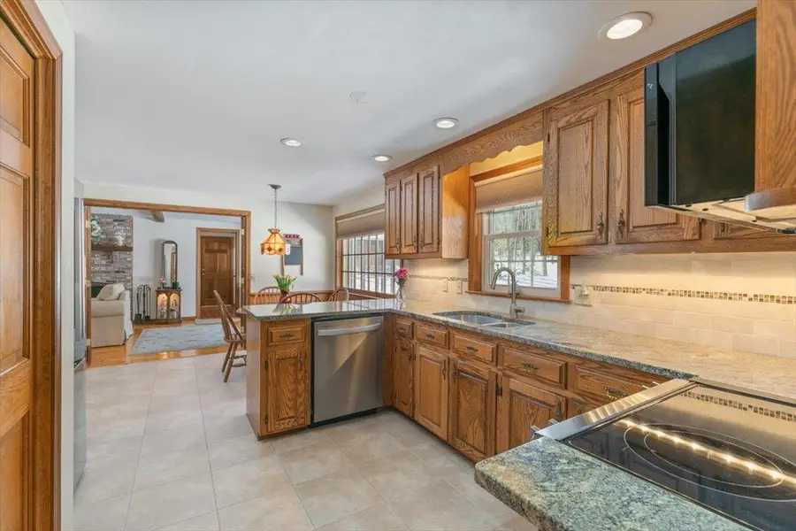 34 Ballard Road, Derry, NH 03038 - #3