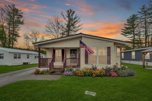 608 Canterbury Drive, Exeter, NH 03833