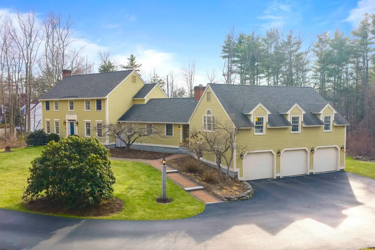 19 Old Milford Road, Amherst, NH 03031 - #1