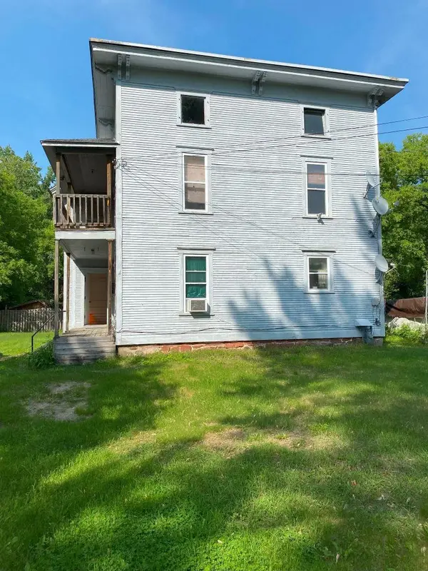 2 Arlington Street, Essex Junction, VT 05452