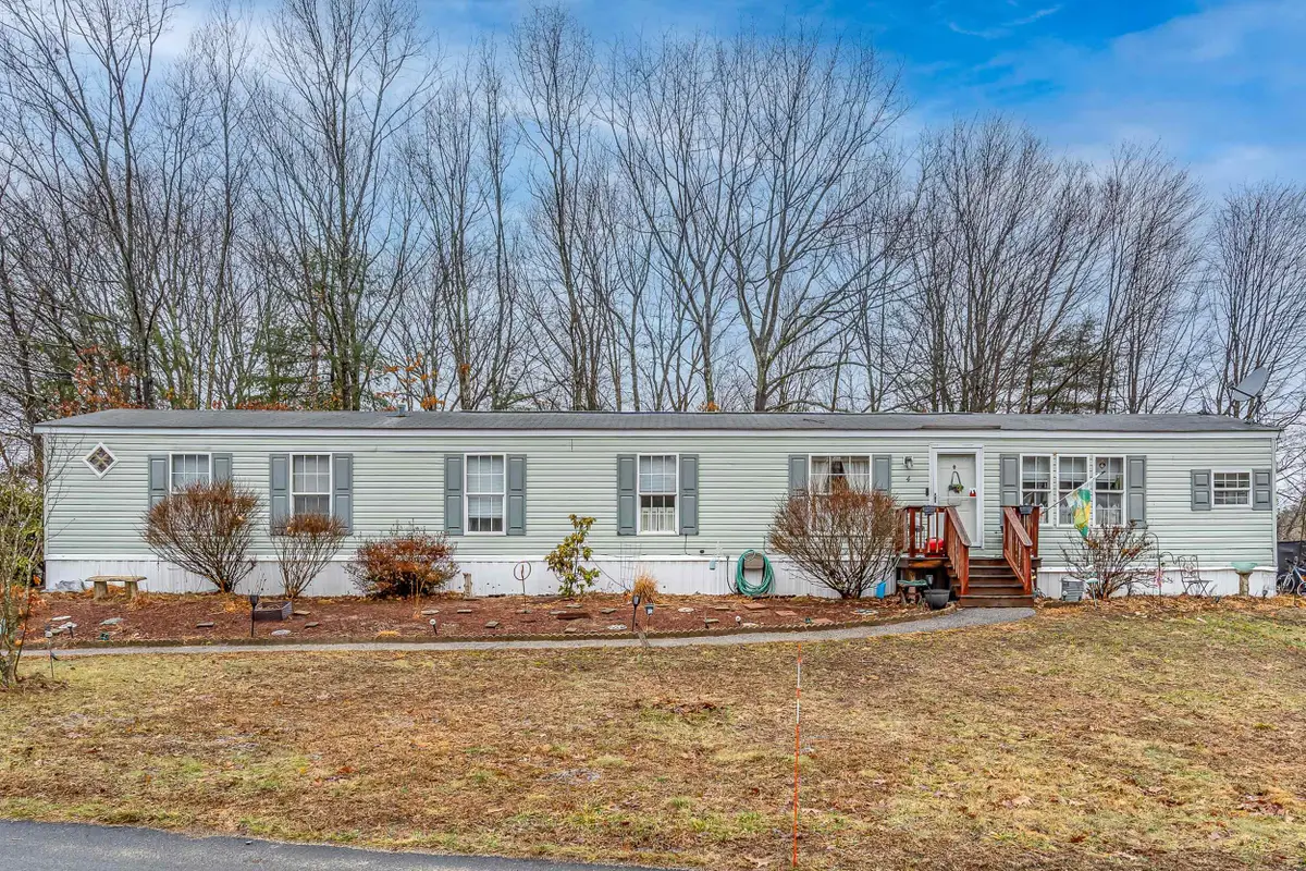 4 Cammett Drive, Raymond, NH 03077 - #1