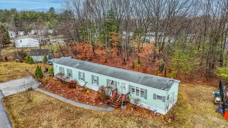 4 Cammett Drive, Raymond, NH 03077 - #2