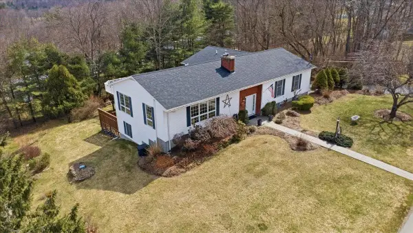 4 Stonehedge Drive, Bennington, VT 05201