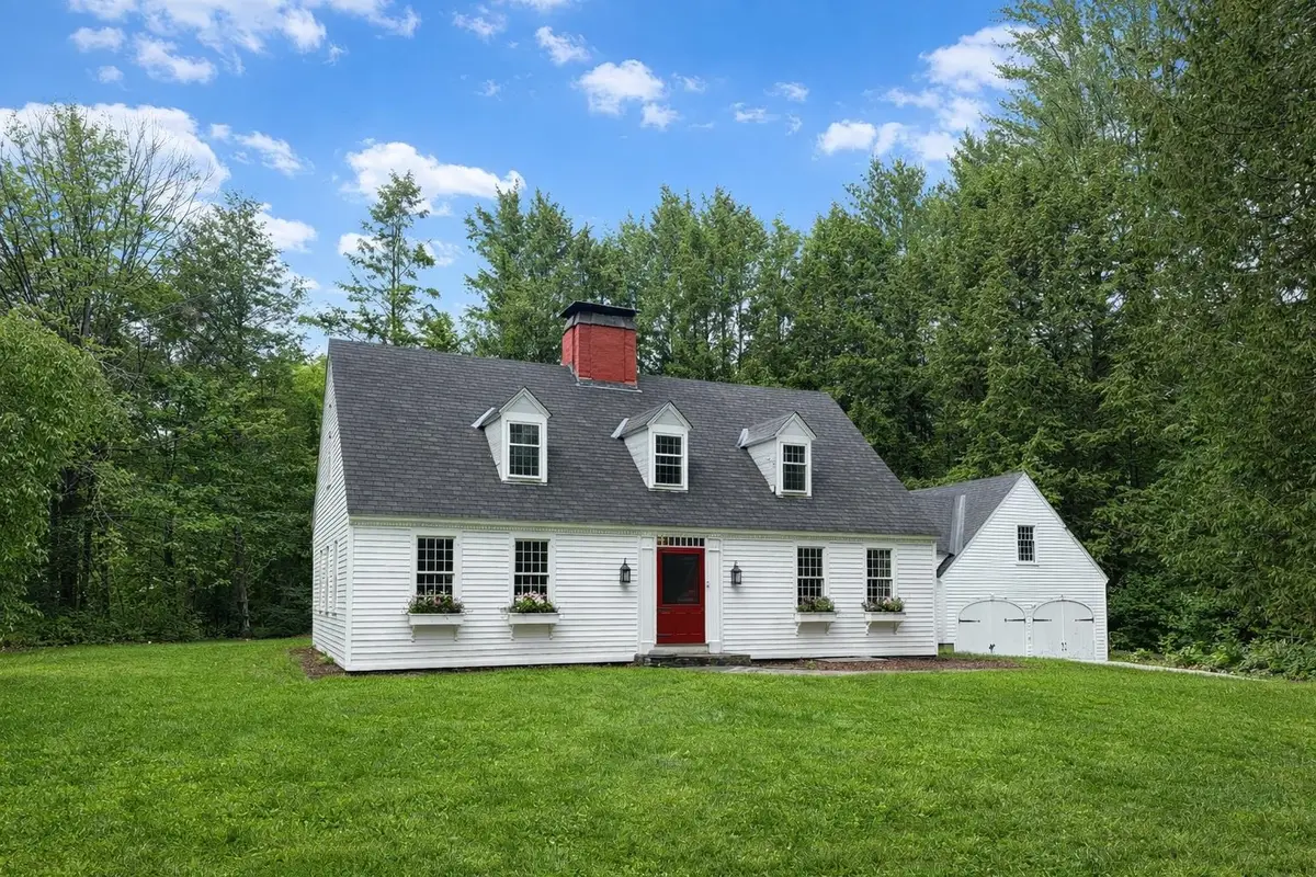 11 Strawberry Hill, Brattleboro, VT 05301 - #1